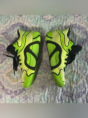 Men Jordan Tatum 3 "6th Man" size 7 basketball shoes featuring a vibrant Green